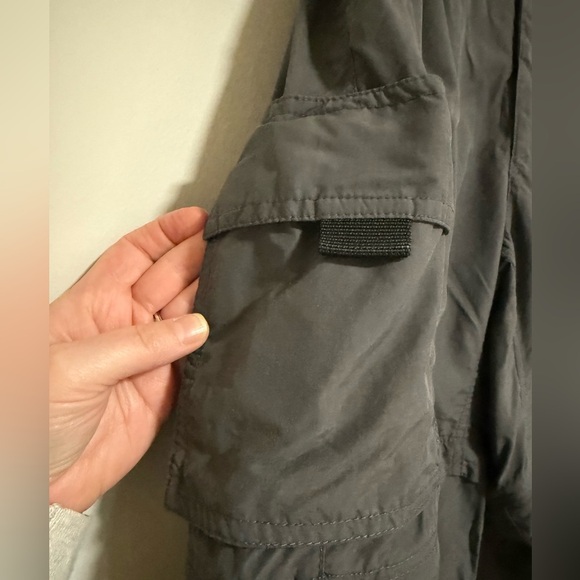 REI Women’s Gray Nylon Convertible Zip Off Pants Size 12 Petite Hiking Outdoor - Picture 6 of 10